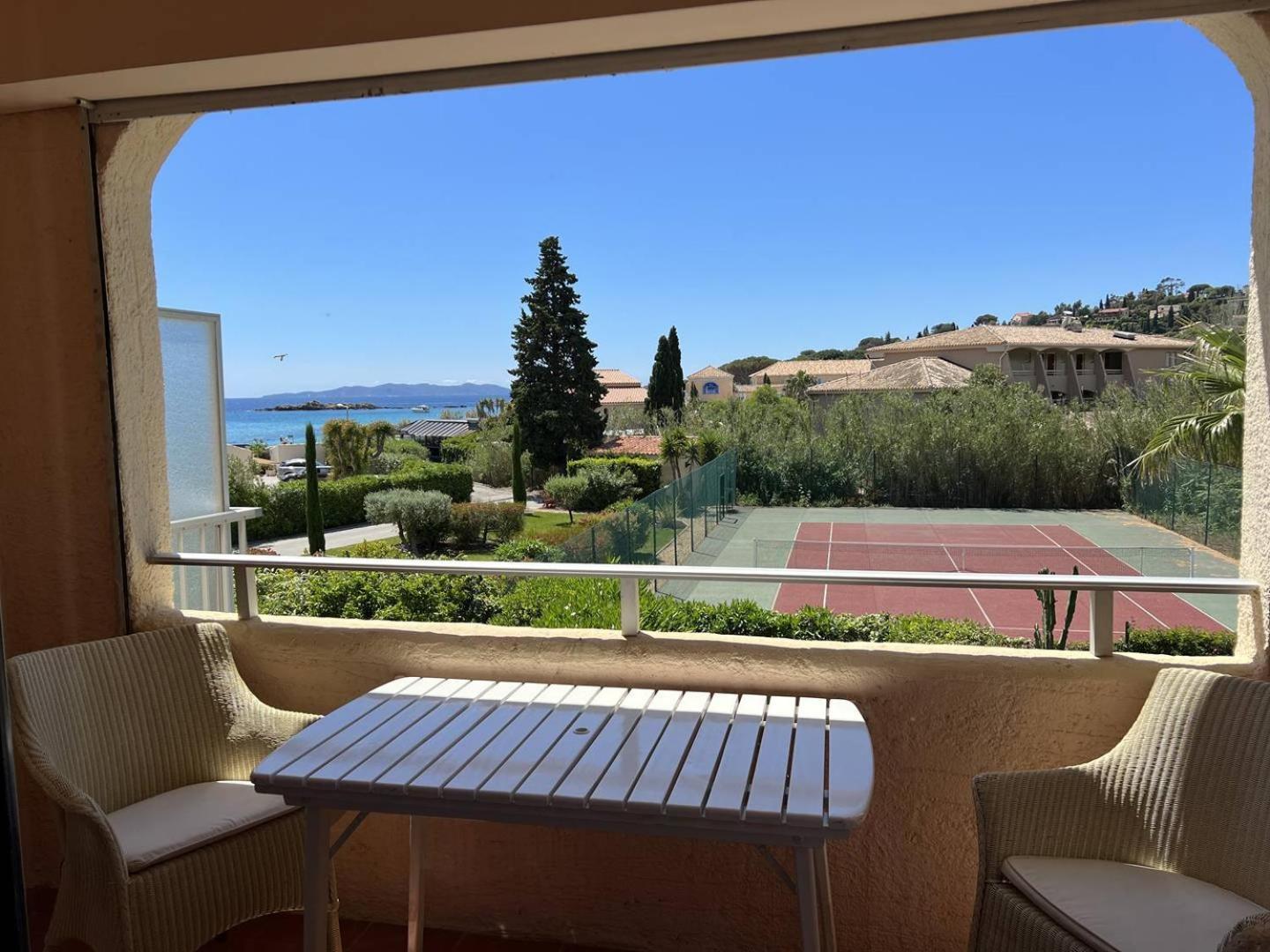 L'Appartement Des Sables Le Lavandou Exterior photo